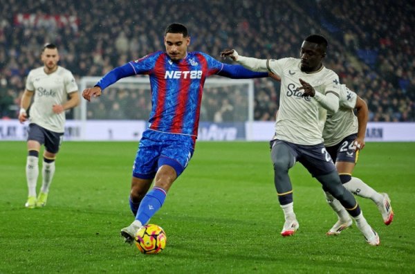 Tờ báo nhóm: Tottenham, Dortmu